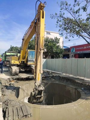 عملکرد حفاری قوی Excavator Sliding Arm SH240 برای مترو Jacking Tunnel 24T با لوازم جانبی